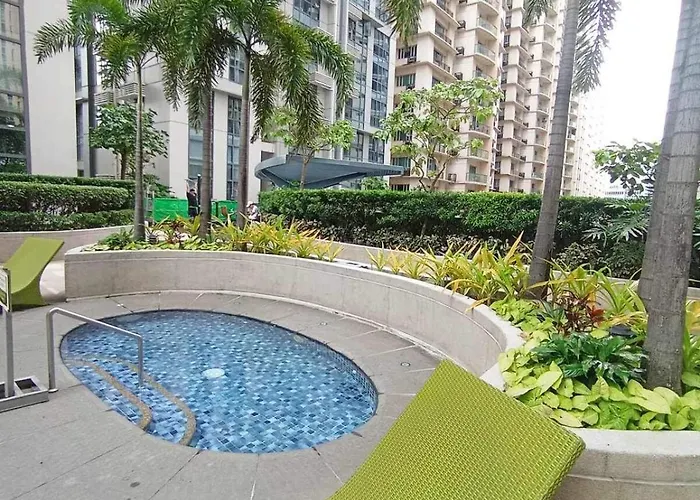 Netflix And Wifi Staycation Viceroy Walk To Venice Grand Canal Manila