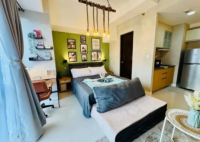 Netflix And Wifi Staycation Viceroy Walk To Venice Grand Canal Apartment Manila