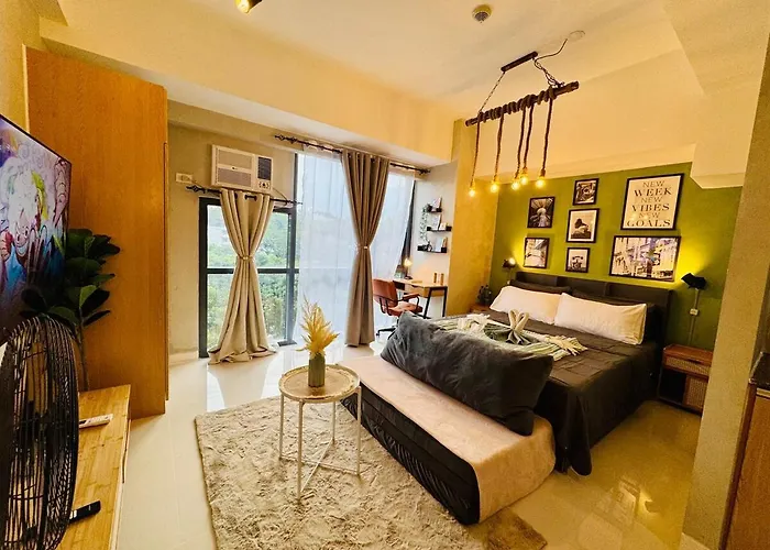 Netflix And Wifi Staycation Viceroy Walk To Venice Grand Canal Manila