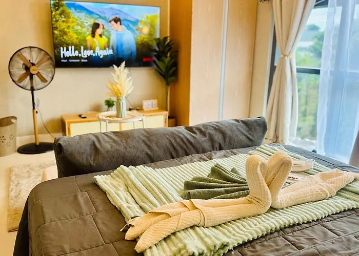 Netflix And Wifi Staycation Viceroy Walk To Venice Grand Canal Apartment *